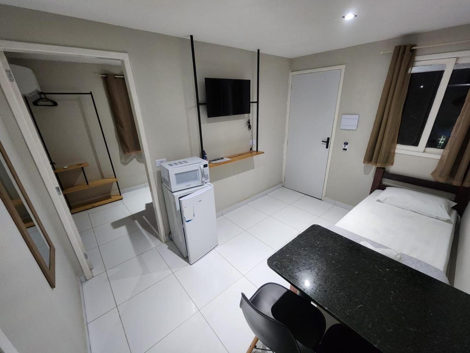 Apartment Bob *